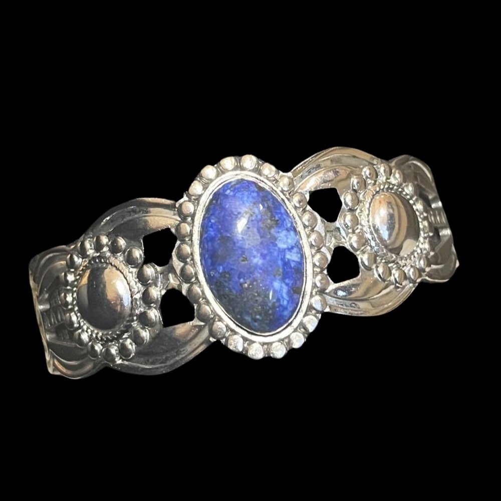 Bracelet/upper arm cuff